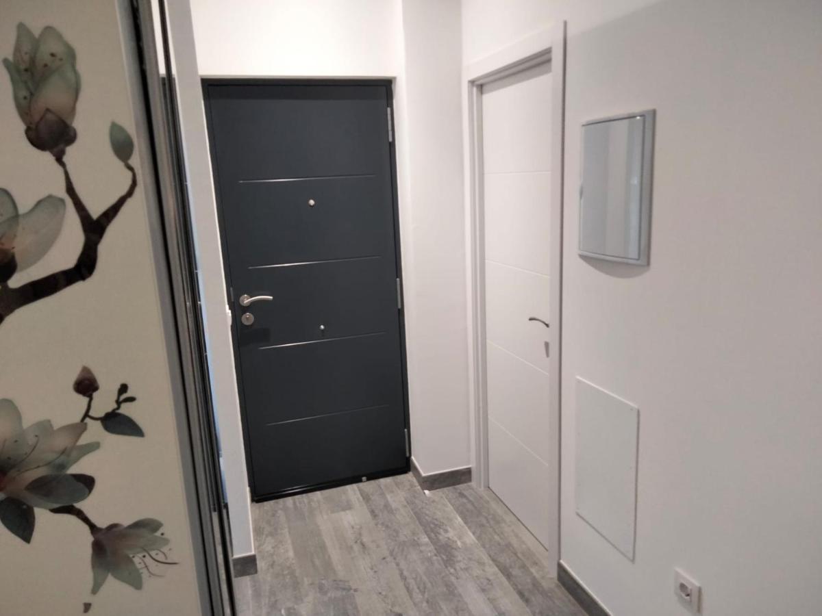 Loft La Calahorra Con Posibilidad De Aparcamiento Pregunta Por El Pack Mas Amor Cordoba Exterior photo