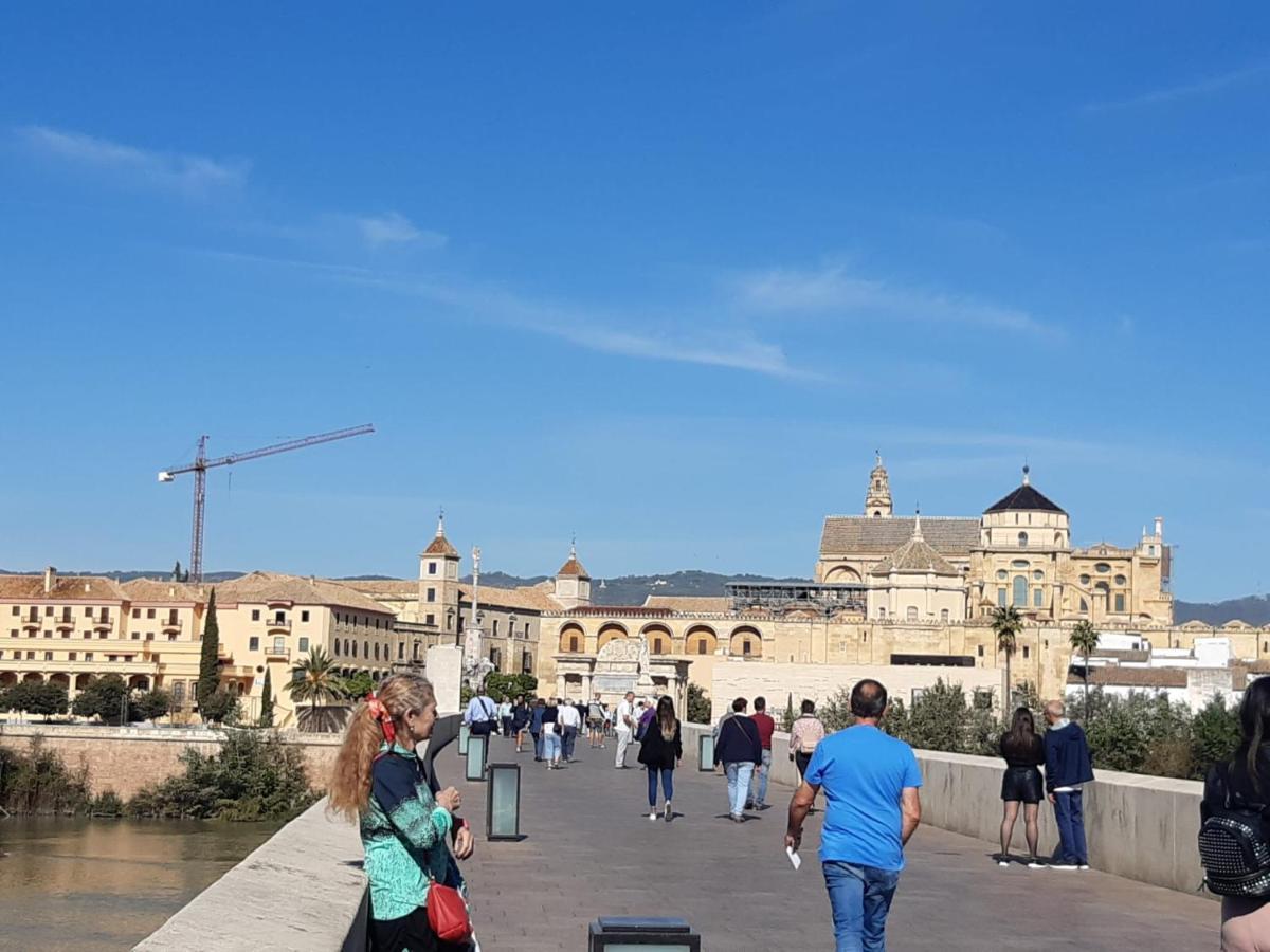 Loft La Calahorra Con Posibilidad De Aparcamiento Pregunta Por El Pack Mas Amor Cordoba Exterior photo