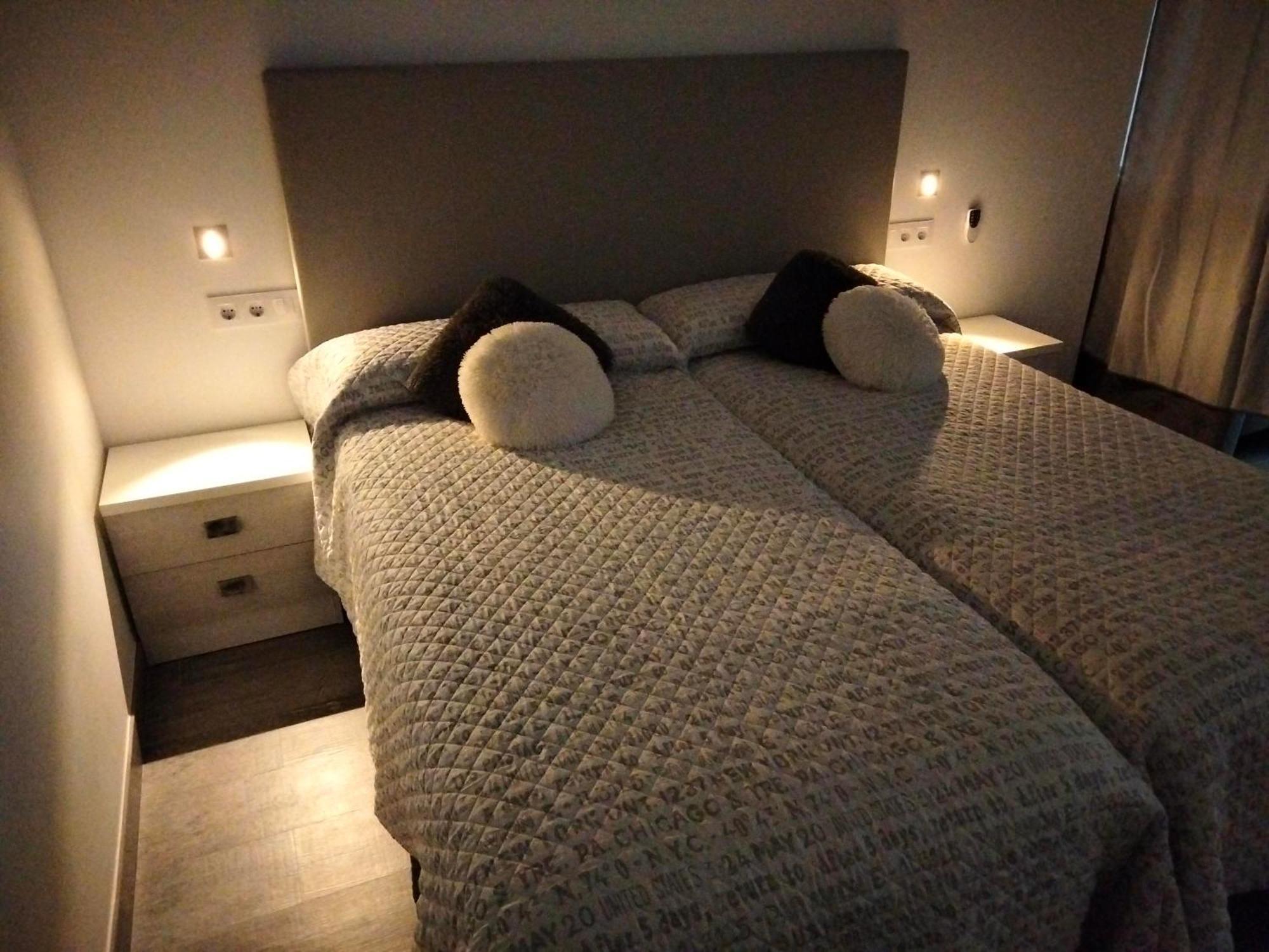 Loft La Calahorra Con Posibilidad De Aparcamiento Pregunta Por El Pack Mas Amor Cordoba Exterior photo